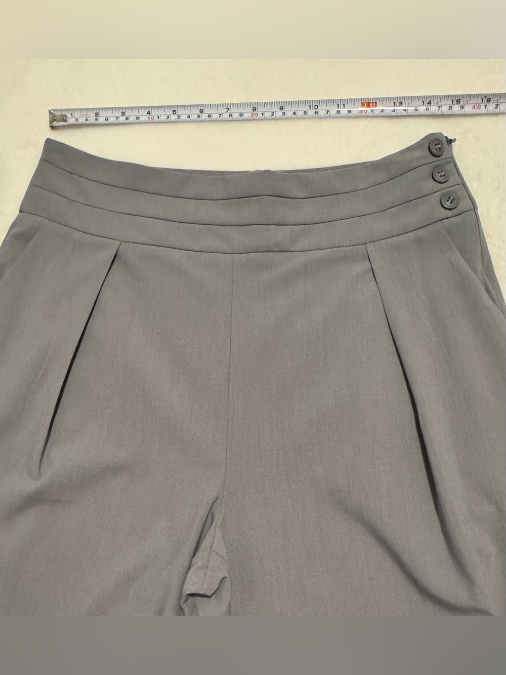 NEW CIDER Women’s Gray Tapered Trousers High Waist Lightweight Size L - Picture 8 of 9